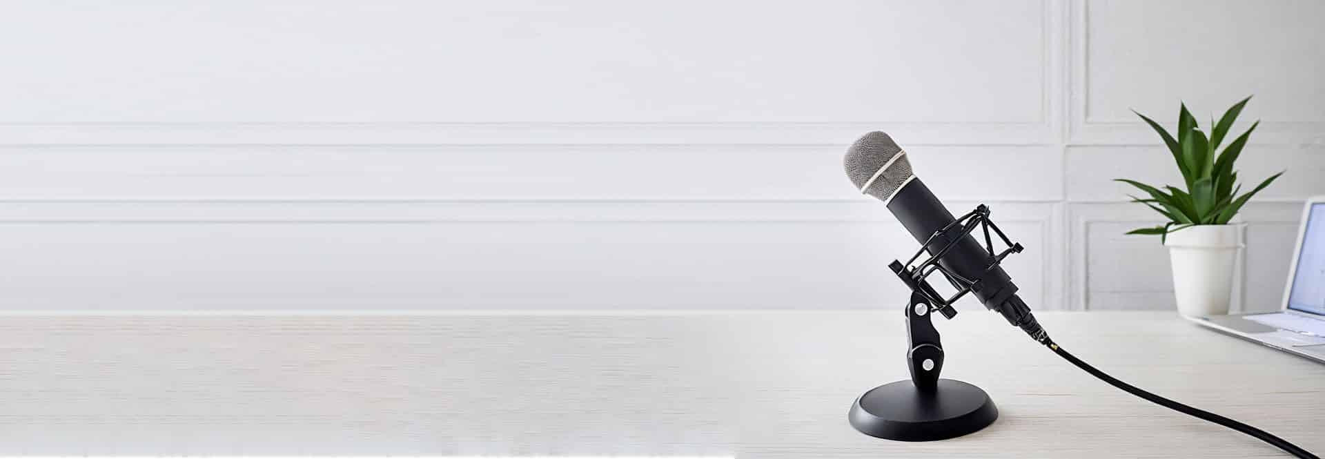 podcast-mic-in-an-office-environment podcast-mic-in-an-office-environment